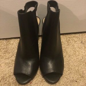 Black ankle peep toe heel